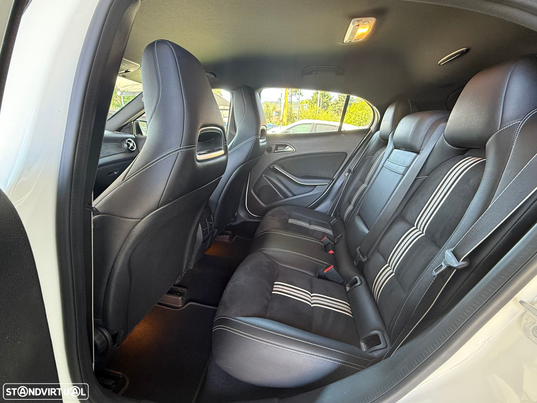 Mercedes-Benz GLA 220 d AMG Line - 16