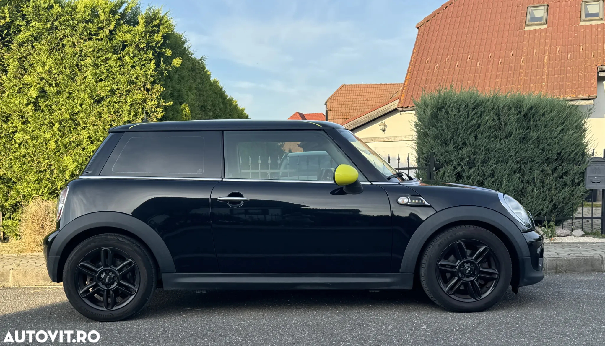 Mini ONE Standard - 12