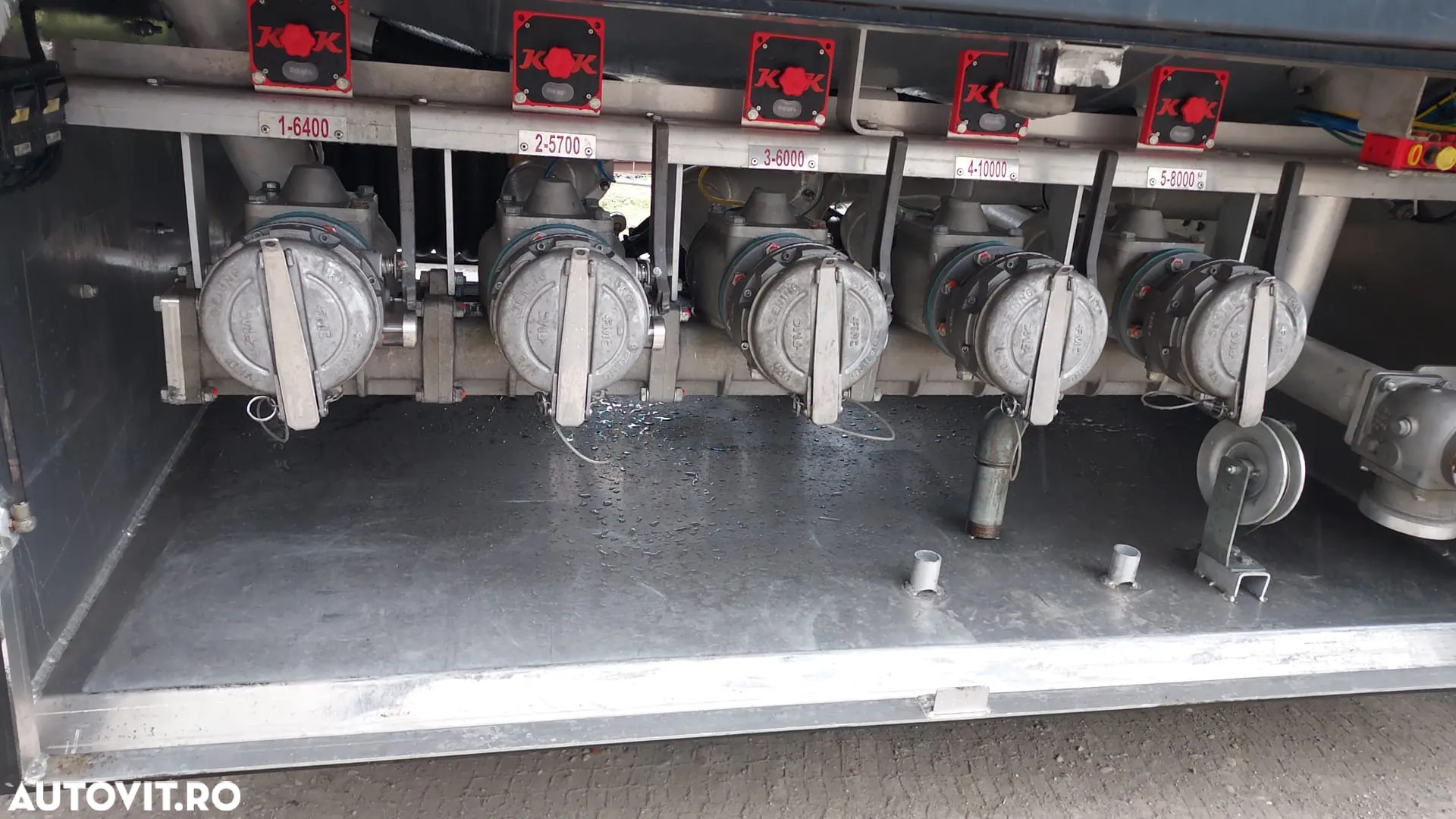 Kaessbohrer STB CT12 - 12
