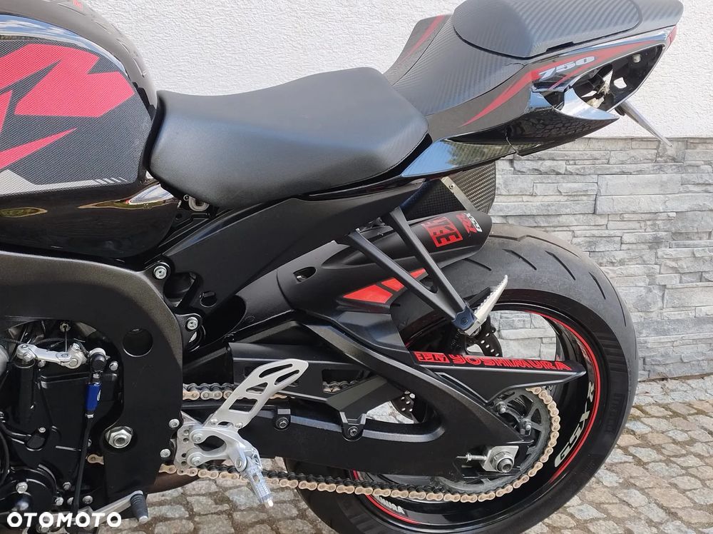Suzuki GSX-R - 23