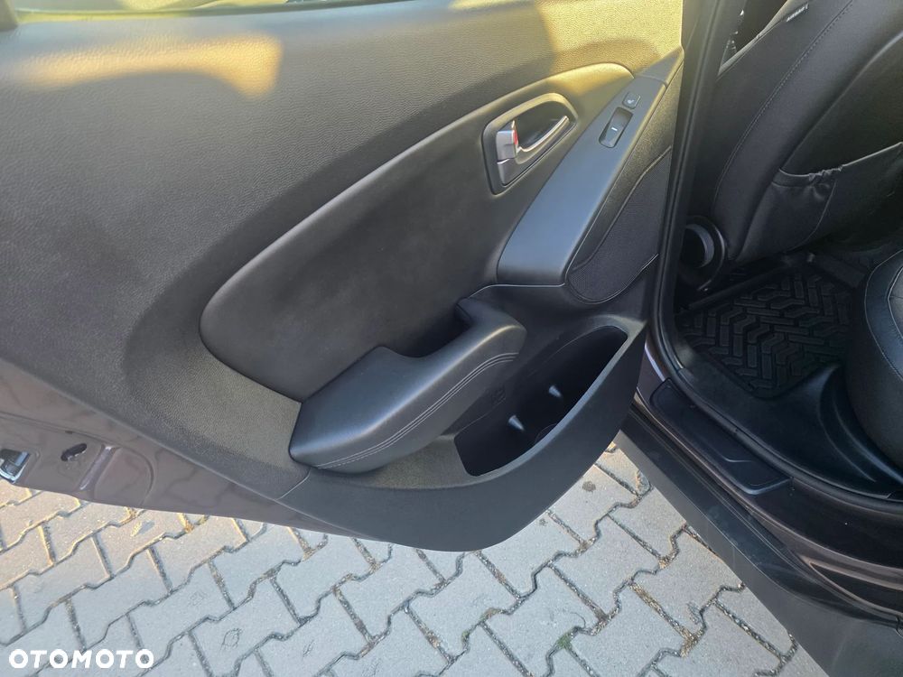 Hyundai ix35 - 12