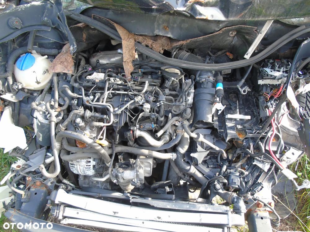 Volkswagen Touran 2.0 TDI DPF Comfortline - 22