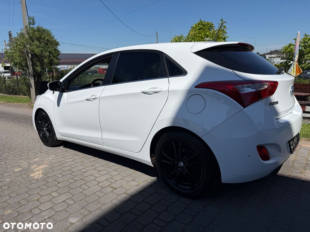 Hyundai i30 blue 1.4 YES Gold - 32