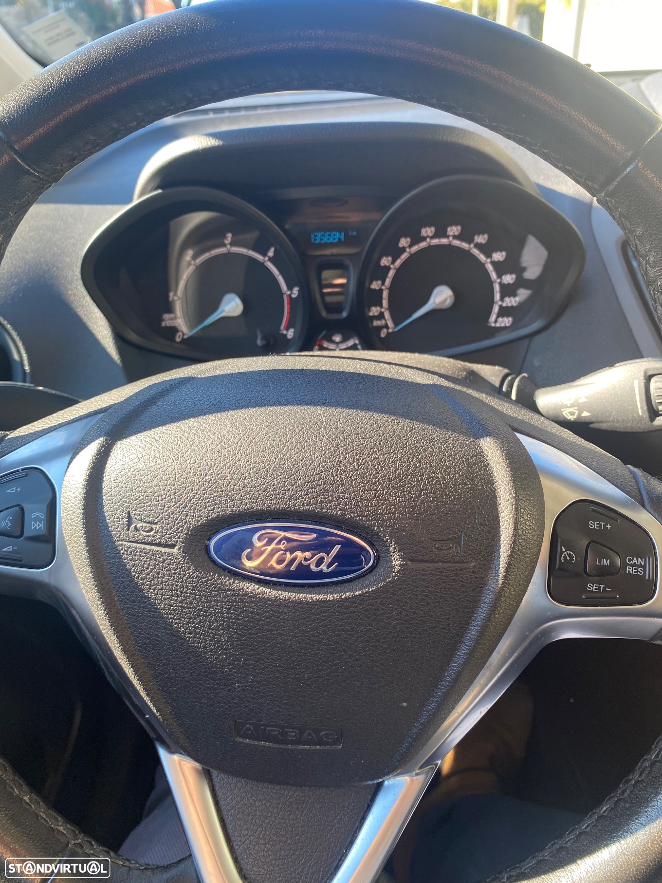 Ford Tourneo Courier 1.5 TDCi Ambiente - 28