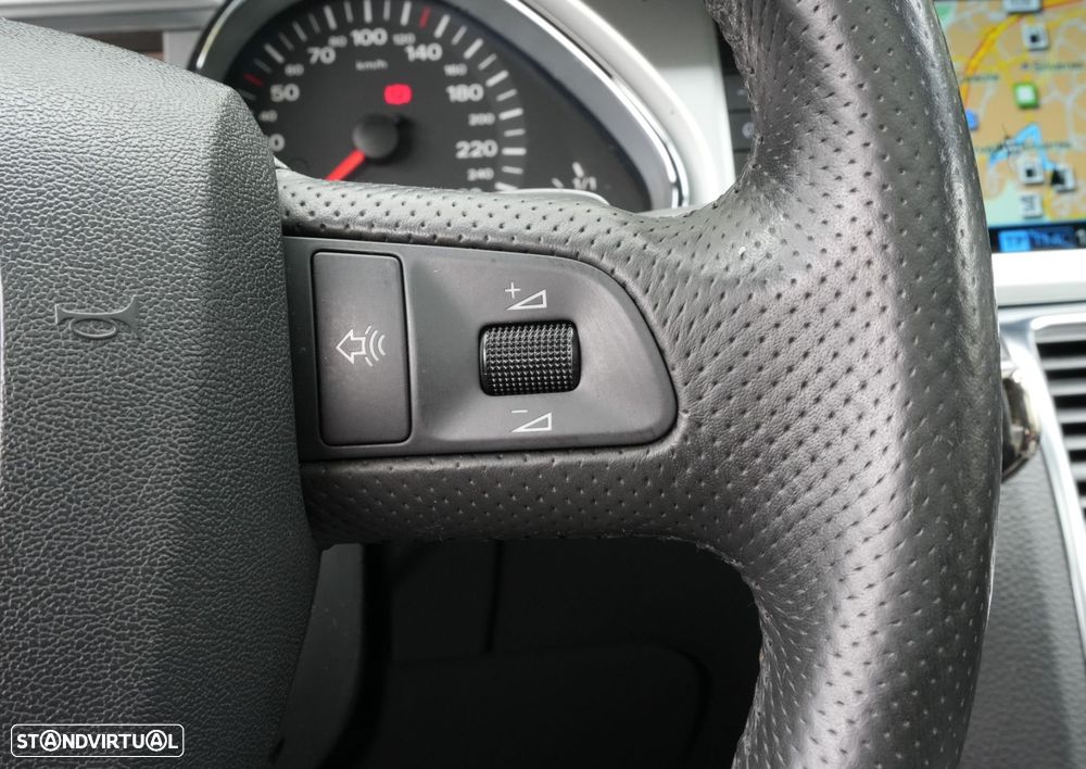 Audi Q7 3.0 TDi Tiptronic - 28