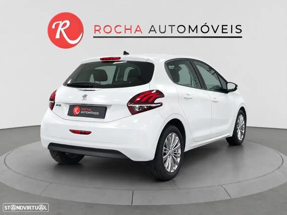 Peugeot 208 - 4