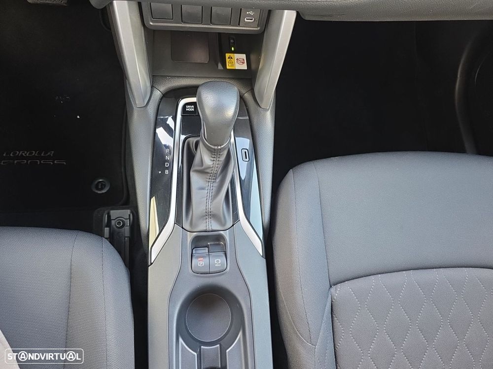 Toyota Corolla Cross 1.8 Hybrid Exclusive - 30