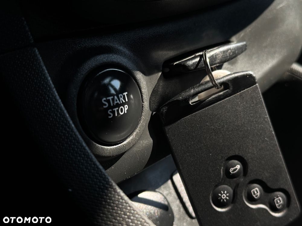 Renault Clio 1.2 16V Life - 17