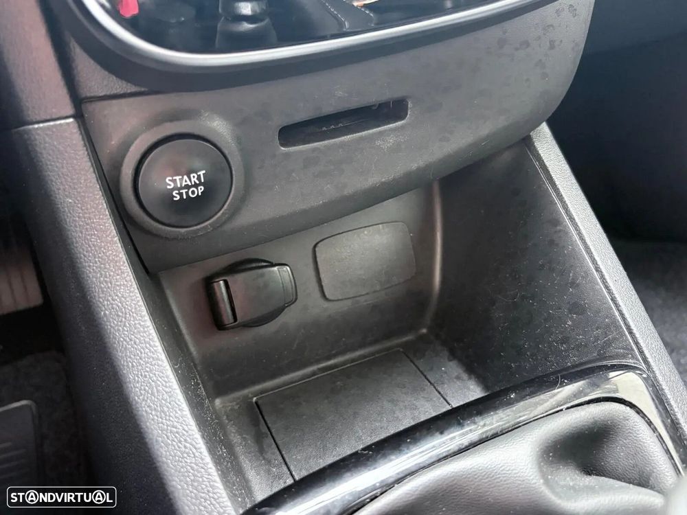 Renault Clio 0.9 TCe Limited - 47