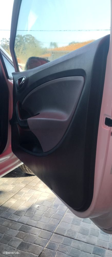 SEAT Ibiza SC 1.6 TDI CR Reference - 4