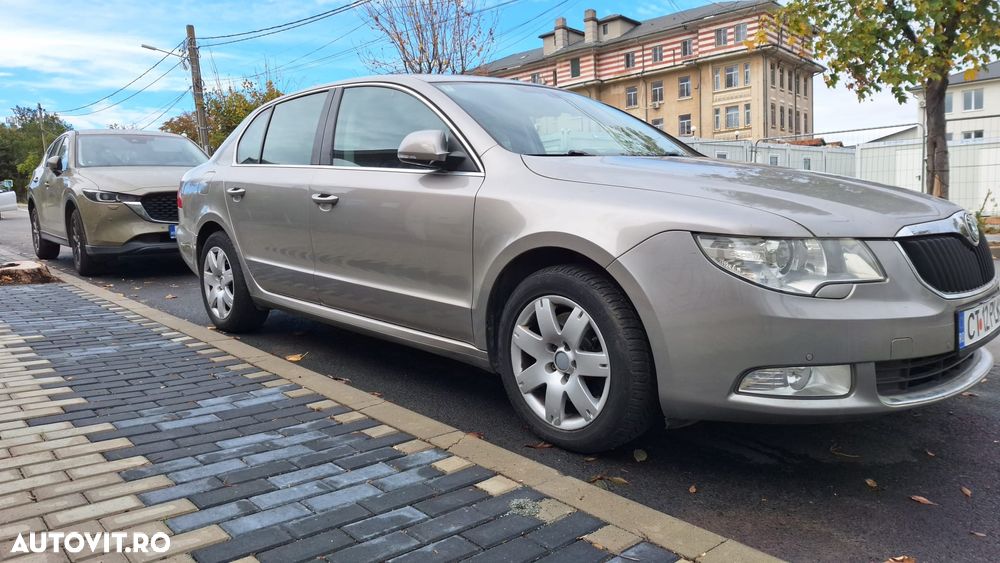 Skoda Superb 2.0 TDI Ambition DSG - 3