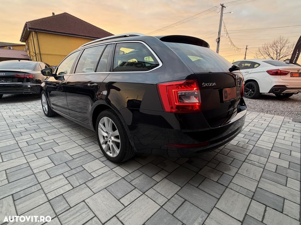 Skoda Octavia Combi Diesel 1.6 TDI DSG Style - 4