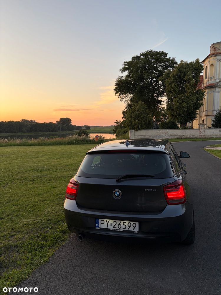 BMW Seria 1 116d Sport Line - 4
