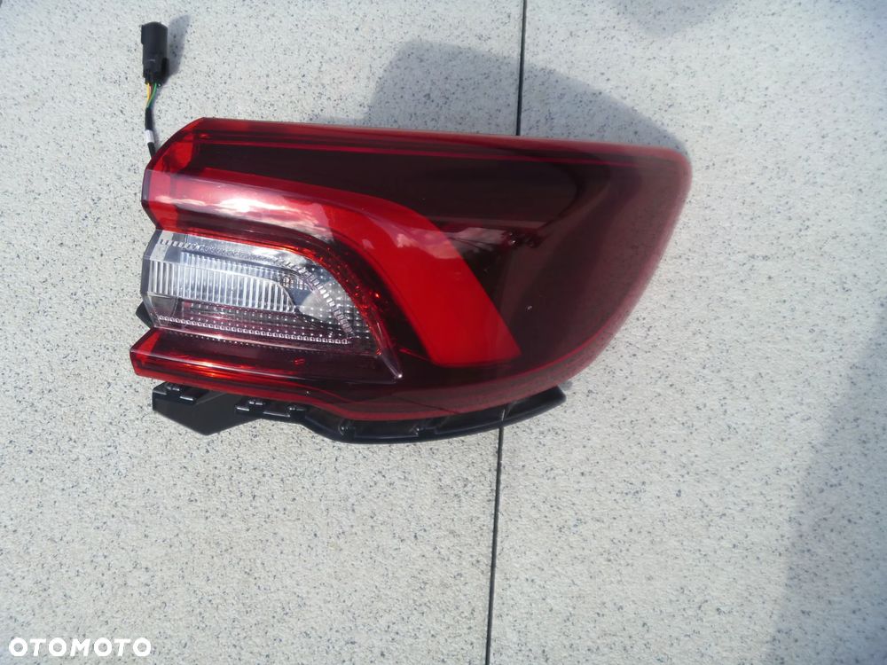 FORD KUGA MK3 LIFT LAMPA TYLNA PRAWA PV4B-13404-AC IGŁA