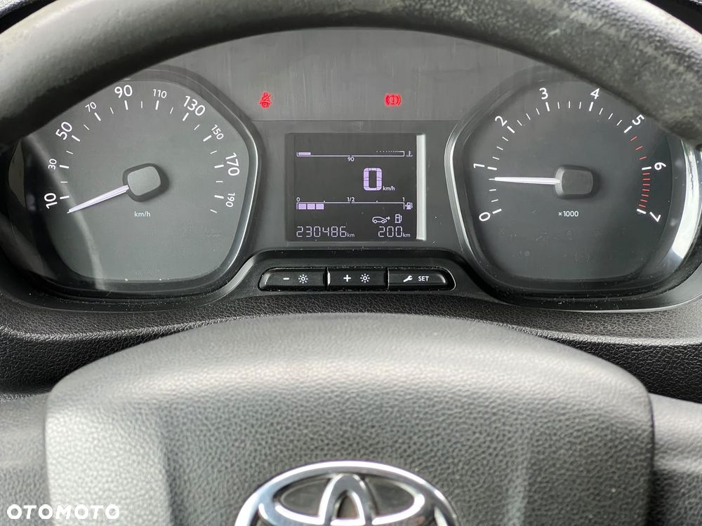 Toyota Proace - 17
