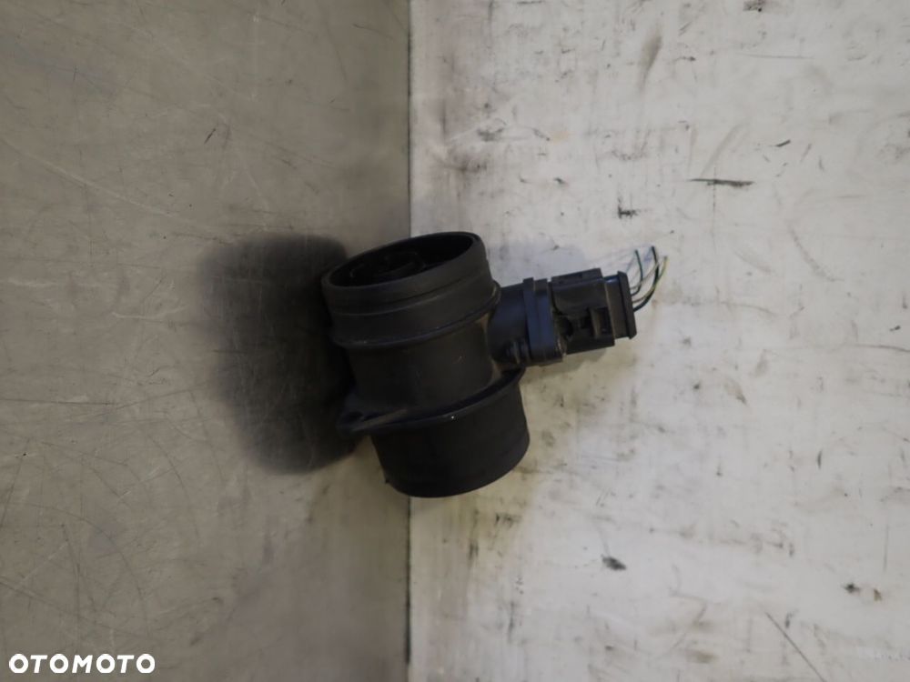 PRZEPŁYWOMIERZ POWIETRZA AUDI A6 C6 0281002461 - 2