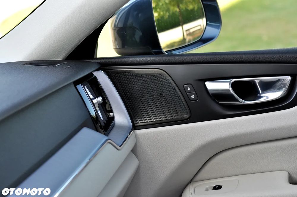 Volvo XC 60 T6 AWD Recharge Geartronic Inscription - 29