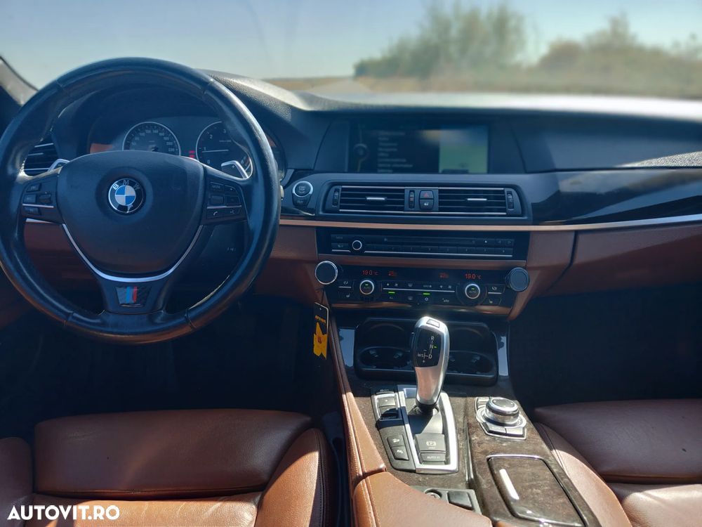 BMW Seria 5 525d xDrive Touring - 19