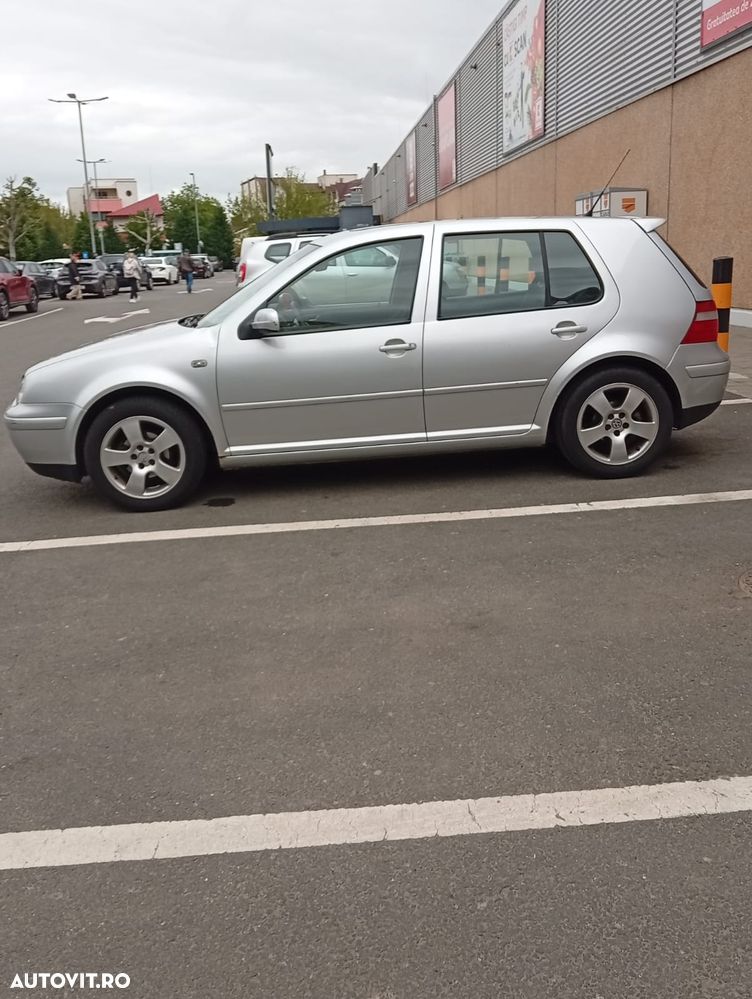Volkswagen Golf 1.6 Pacific - 17