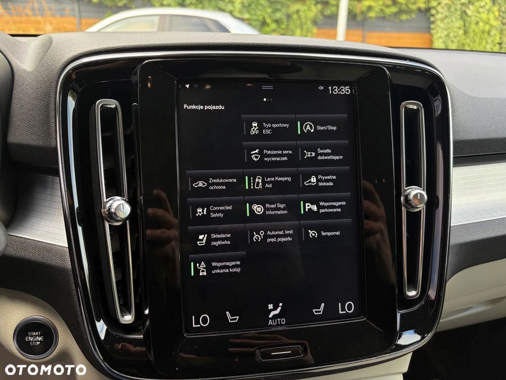 Volvo XC 40 D4 AWD Geartronic Momentum - 25