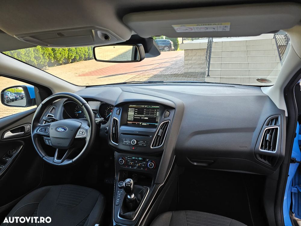 Ford Focus 1.0 EcoBoost Start-Stopp-System TITANIUM - 9