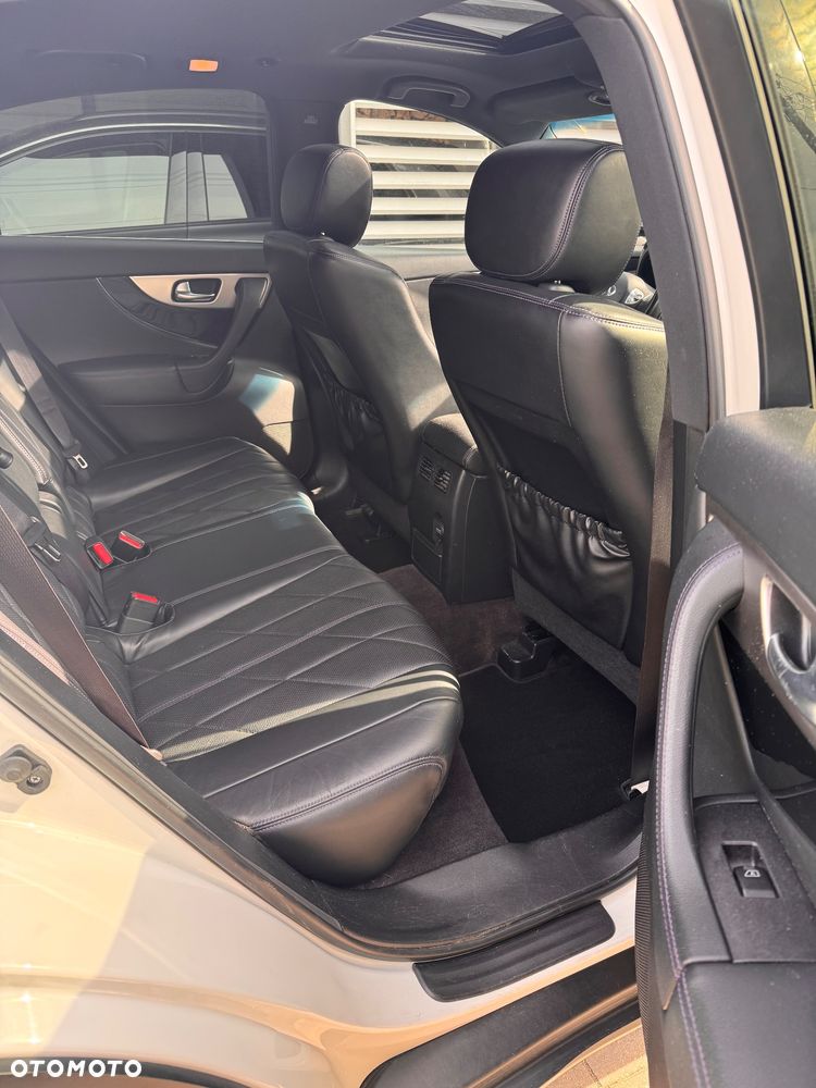 Infiniti QX70 3.7 S Premium - 18