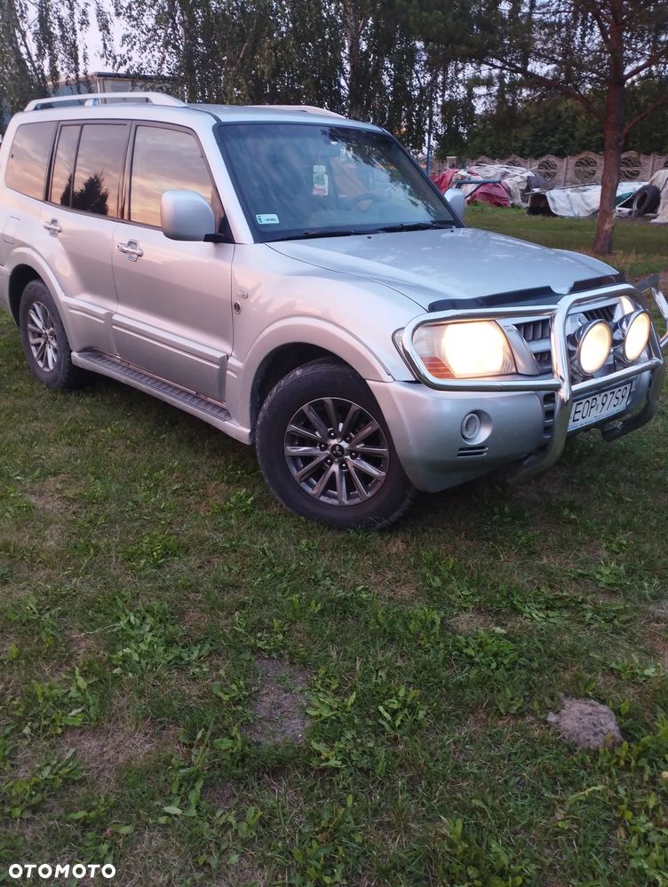 Mitsubishi Pajero 3.2 DID Instyle DAKAR - 2