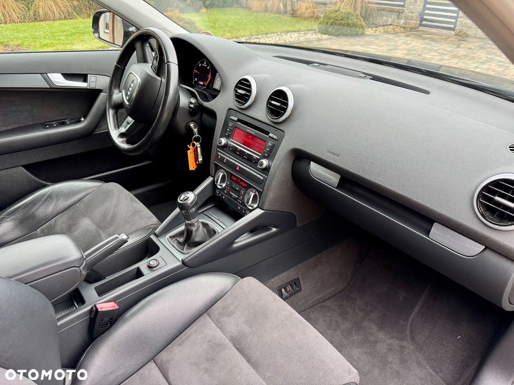 Audi A3 Sportback 2.0 TDI Ambition - 23