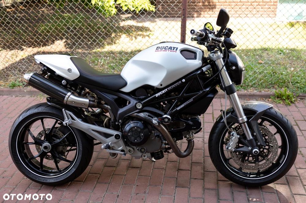 Ducati Monster - 1