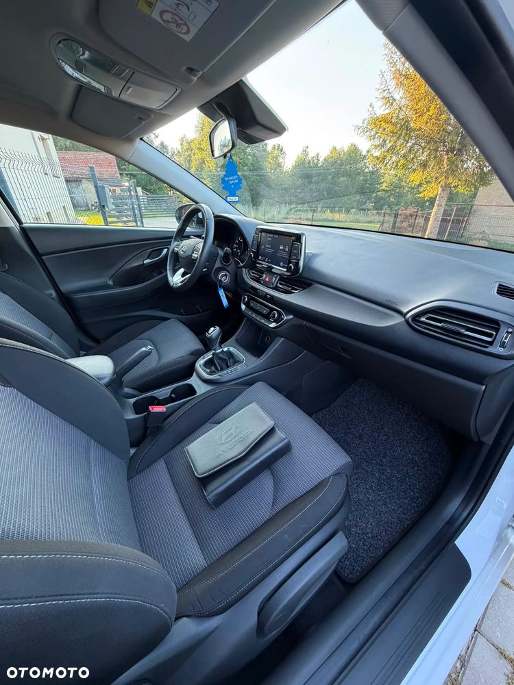 Hyundai i30 1.5 DPI Comfort - 17