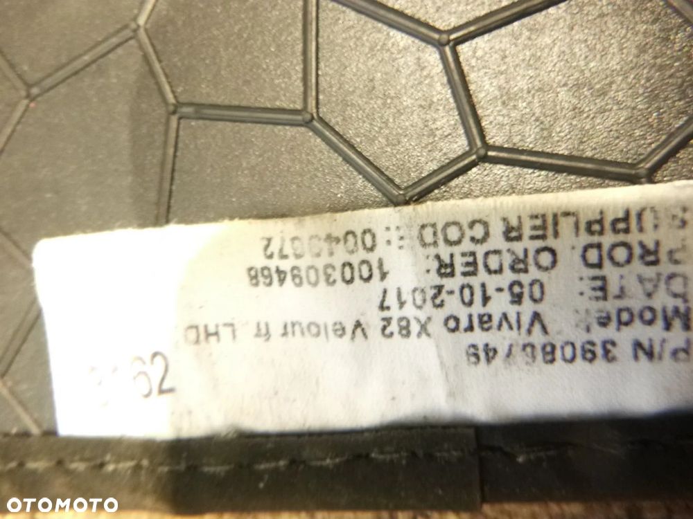 opel vivaro b 14r- dywaniki nowe oryginał - 2