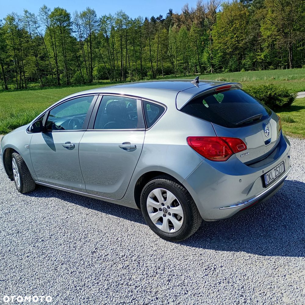 Opel Astra 1.7 CDTI DPF ENERGY - 12