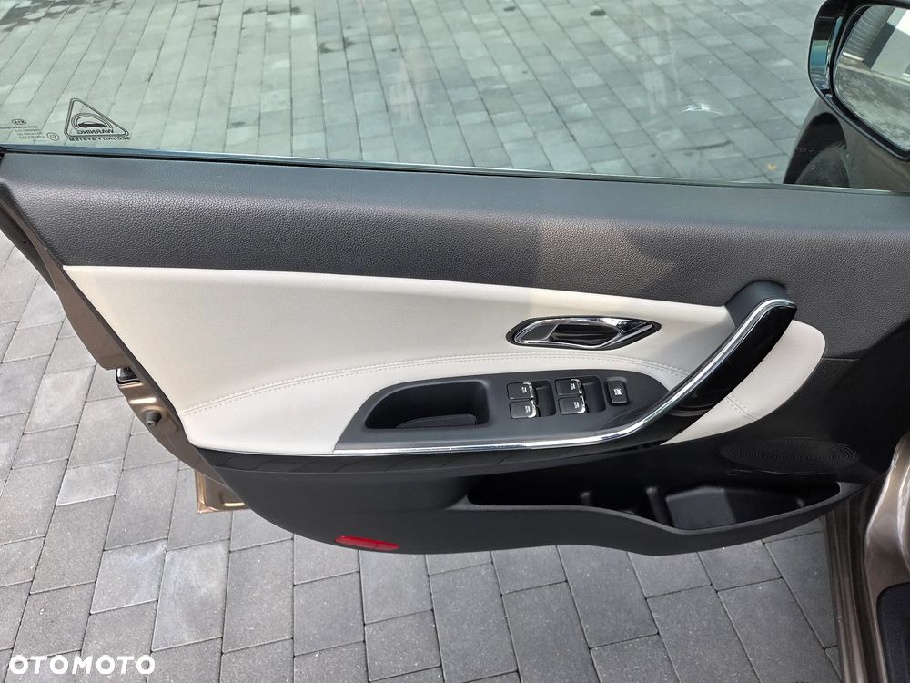 Kia Ceed 1.6 GDI ISG Platinum Edition - 11