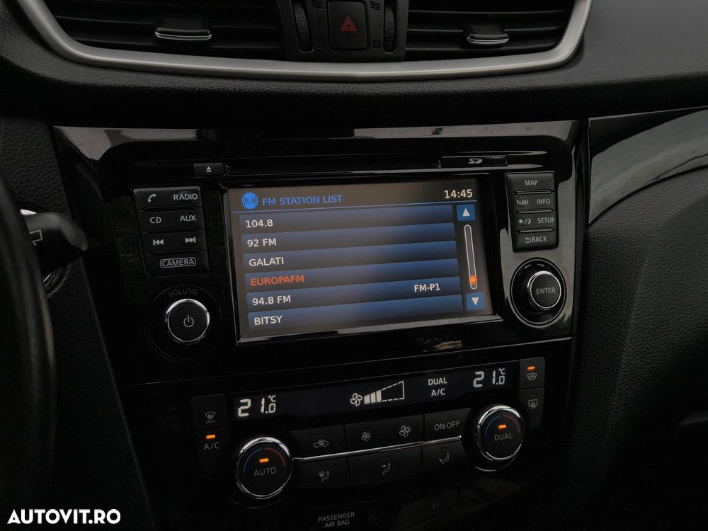 Nissan Qashqai 1.6 DCI Start/Stop Tekna - 28