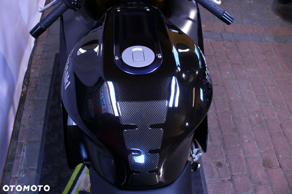Kawasaki ZX - 17