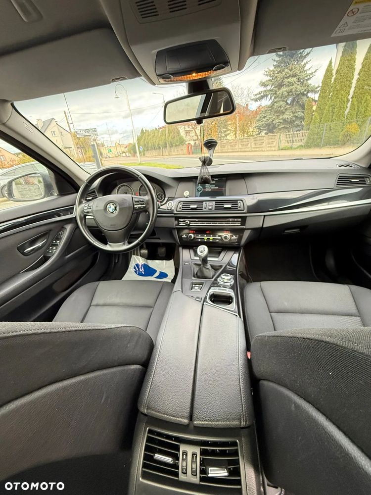 BMW Seria 5 520d - 11