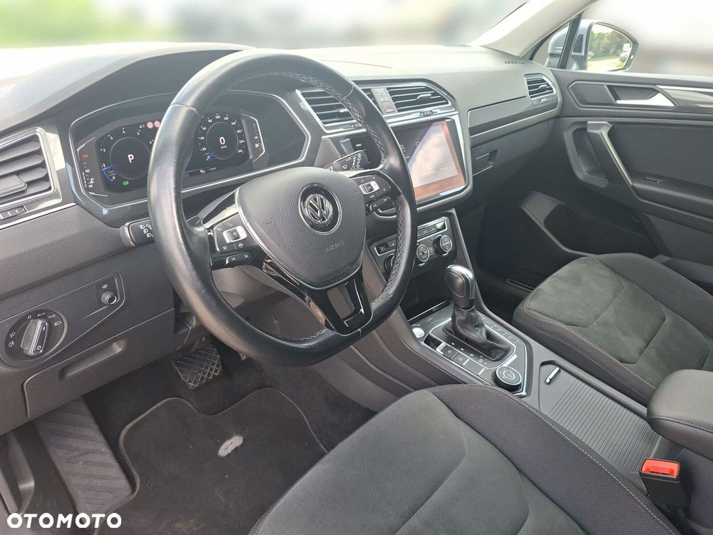 Volkswagen Tiguan Allspace 2.0 TSI 4Mot Elegance DSG - 11