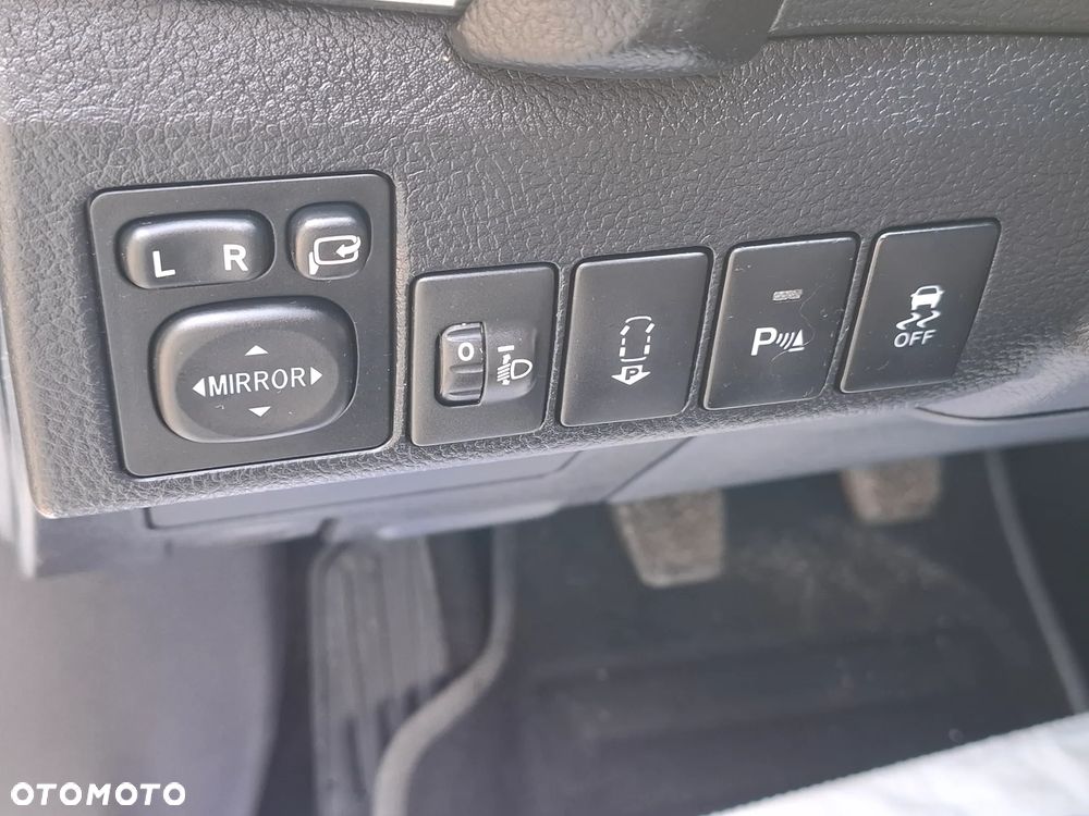 Toyota Auris 1.6 Premium Comfort - 20