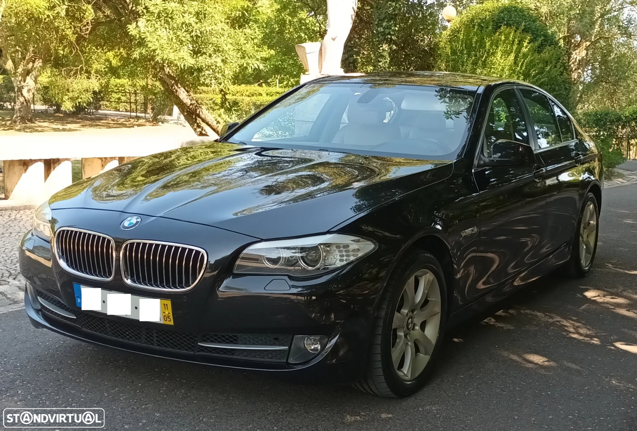 BMW 520 d Exclusive Auto 123g - 2