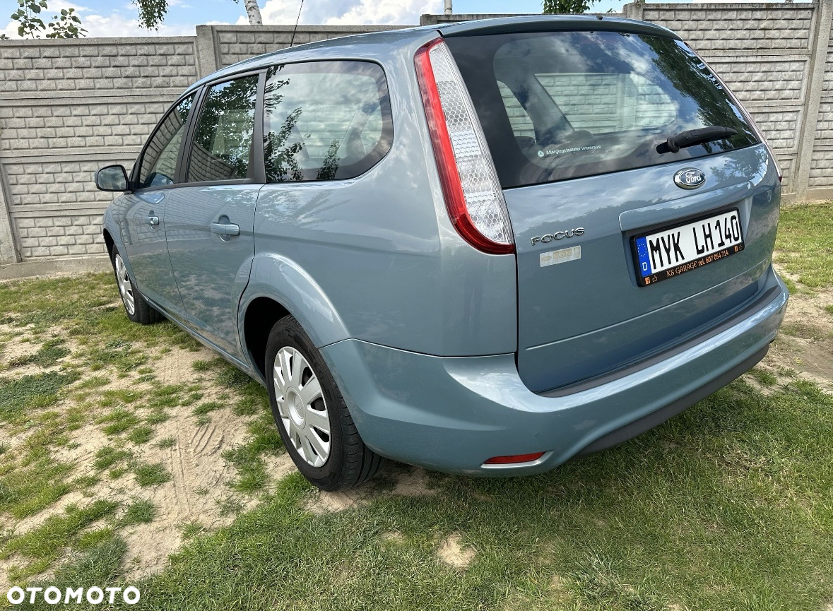 Ford Focus 1.6 Trend + - 3