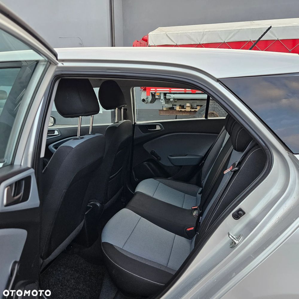 Hyundai i20 - 12