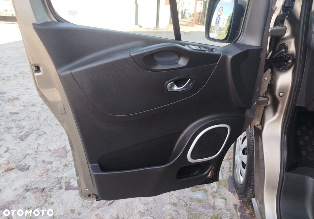 Renault Trafic - 14