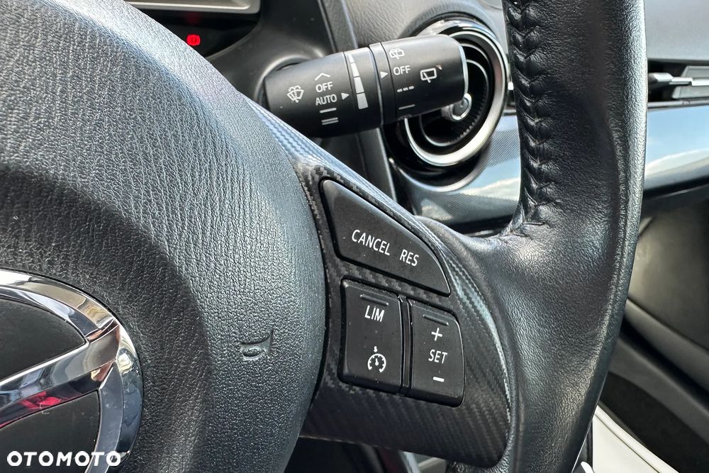 Mazda 2 - 25