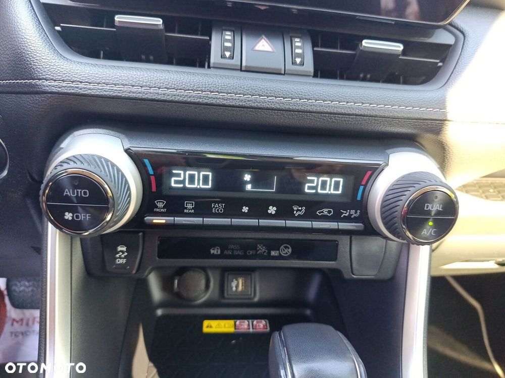 Toyota RAV4 - 24