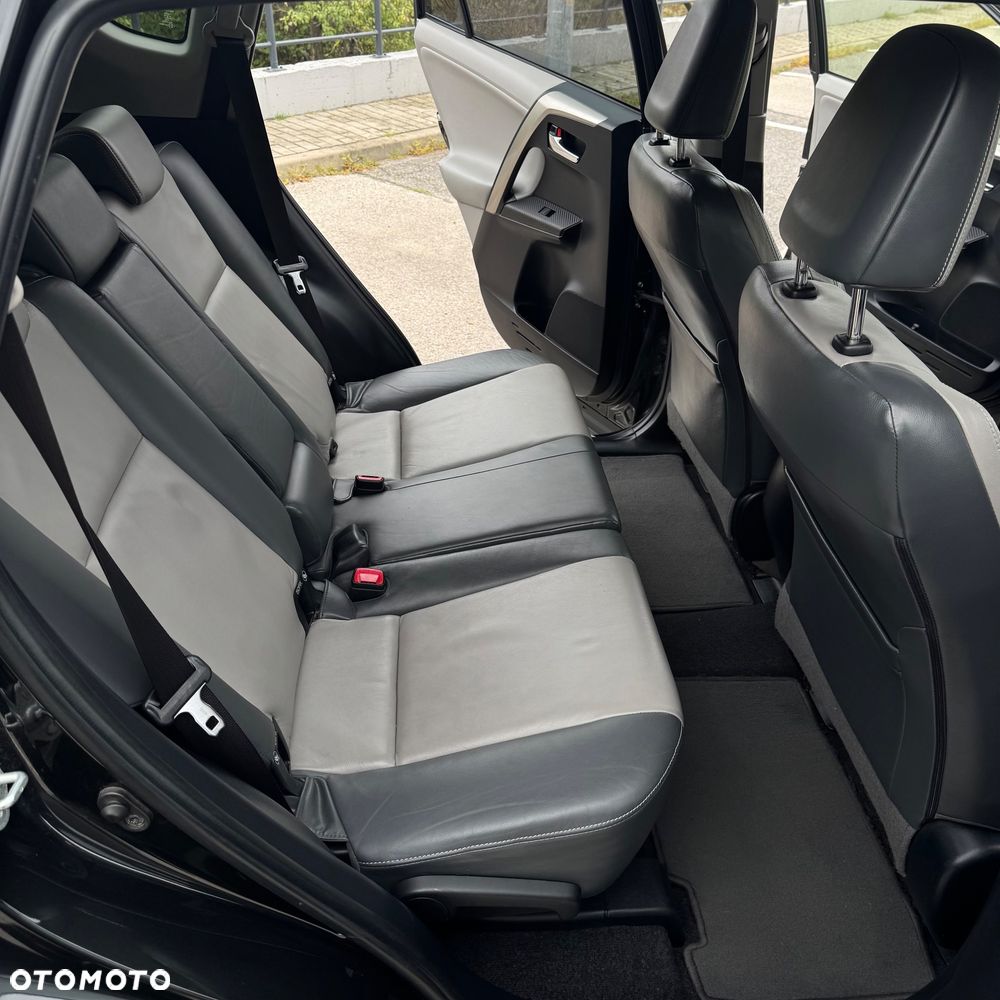 Toyota RAV4 - 32
