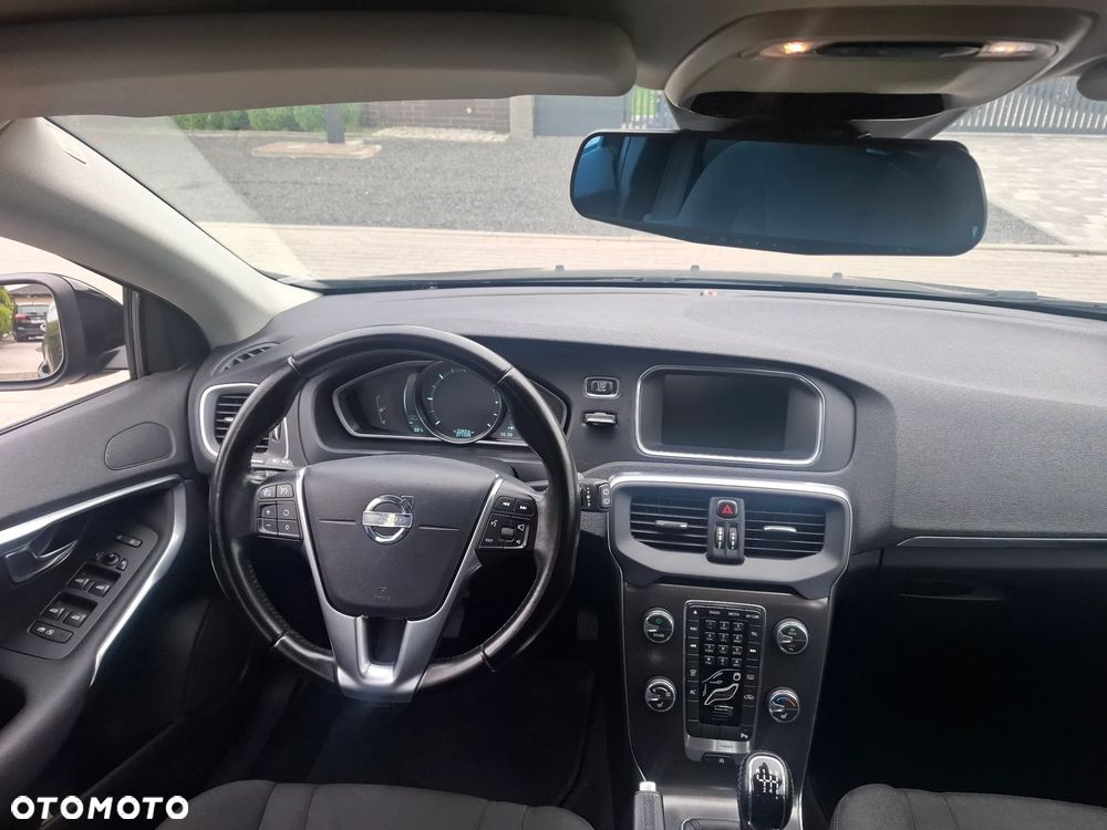 Volvo V40 D2 - 12