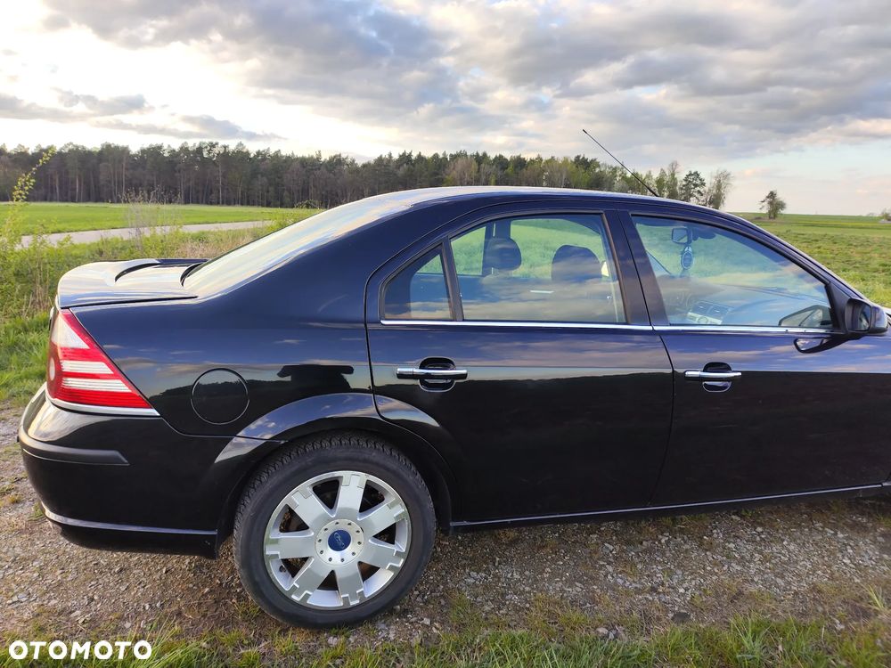 Ford Mondeo 2.0 FF Titanium - 4