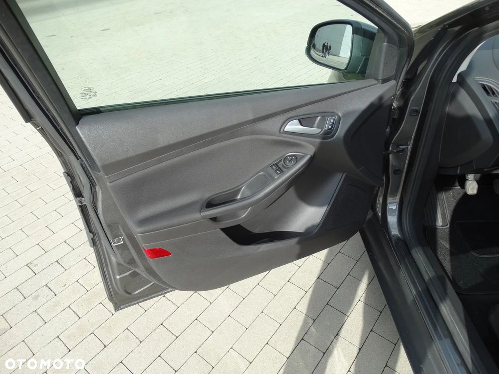 Ford Focus 1.0 EcoBoost Edition - 24