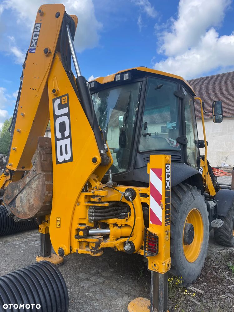 JCB 3CX PLUS - 28