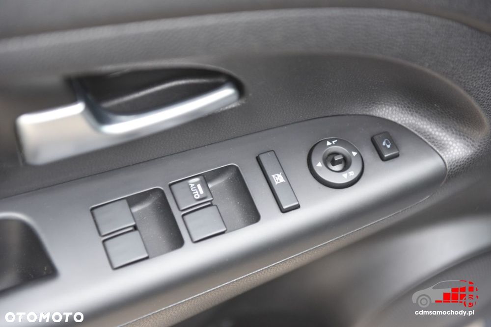 Kia Venga - 16